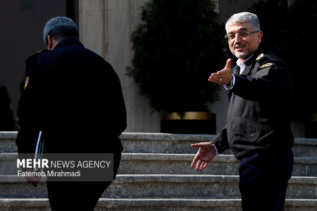 سید تیمور حسینی رئیس پلیس راهنمایی و رانندگی فراجا در حاشیه جلسه هیات دولت