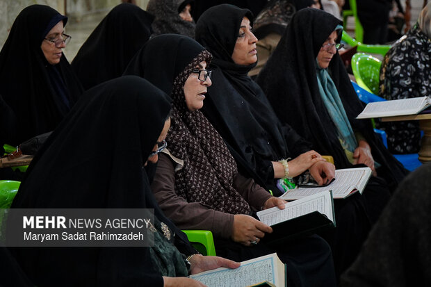 جمع‌خوانی و تفسیر قرآن کریم در شیراز