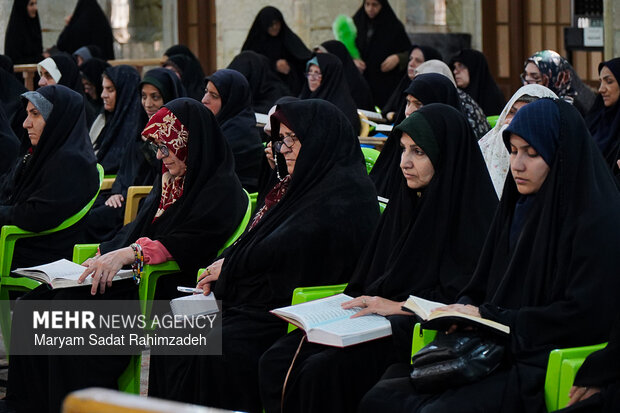 جمع‌خوانی و تفسیر قرآن کریم در شیراز