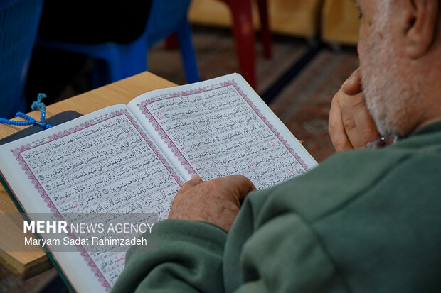 جمع‌خوانی و تفسیر قرآن کریم در شیراز