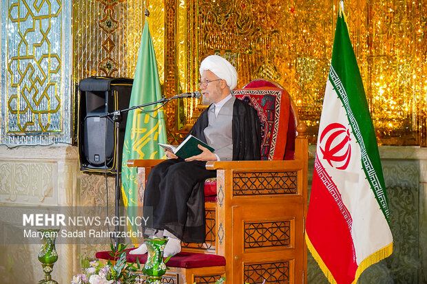 جمع‌خوانی و تفسیر قرآن کریم در شیراز