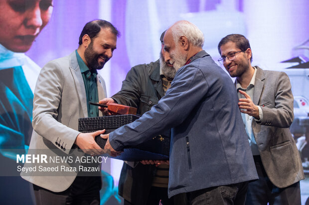 آیین اختتامیه پانزدهمین دوره جایزه سینمایی قفنوس