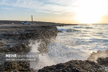 سواحل استان بوشهر مواج است