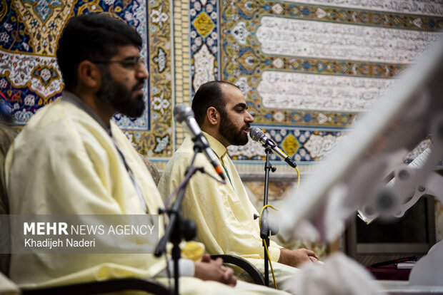 جزءخوانی قرآن کریم در مسجد بزرگ رضوی اصفهان