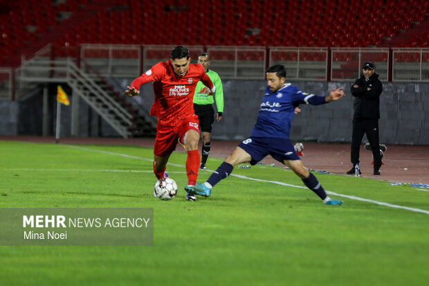 لیگ برتر فوتبال - تراکتور و گل‌گهر