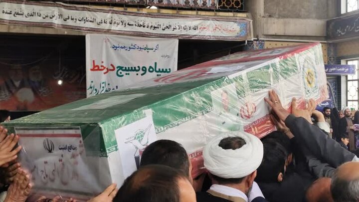 پیکر شهید «دارا فتح‌اللهی» در دلفان تشییع شد