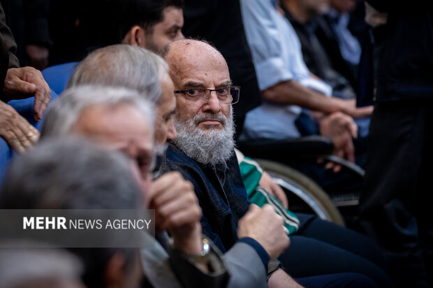 مراسم ترحیم مادر سردار جاویدالاثر حاج احمد متوسلیان مراسم ترحیم مادر سردار جاویدالاثر حاج احمد متوسلیان