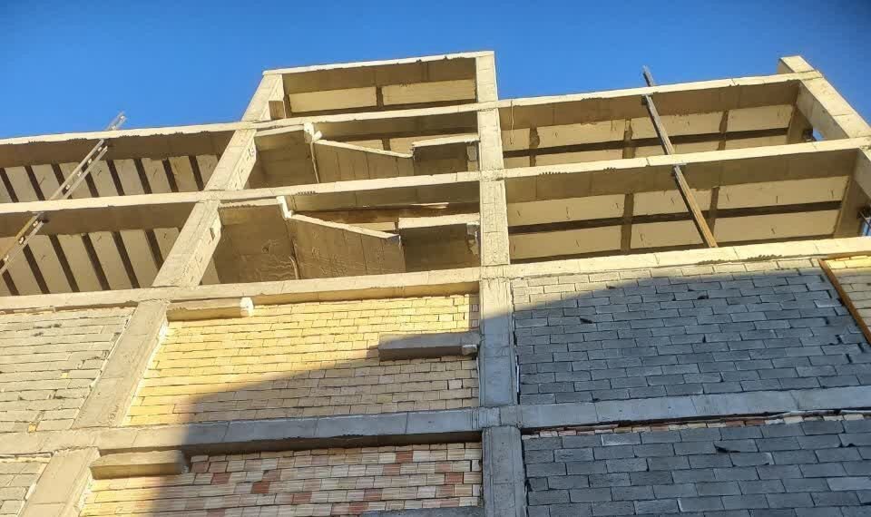 ایران‌نژاد: سقوط مرگبار کارگر ۲۵ ساله از ساختمان در حال ساخت