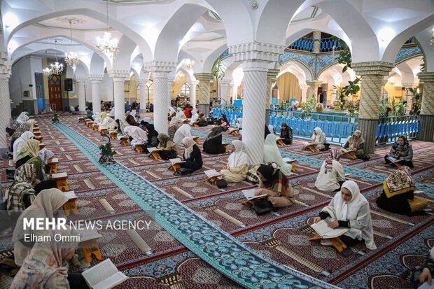 مراسم جزء‌خوانی قرآن کریم در سنندج