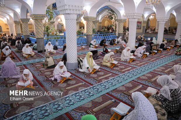 مراسم جزء‌خوانی قرآن کریم در سنندج