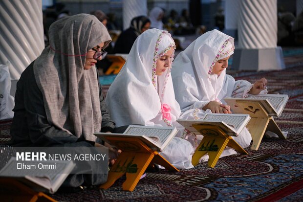 جلسات قرآن خانگی در محل یادمان شهدای جنگ رمضان برگزار می‌شود