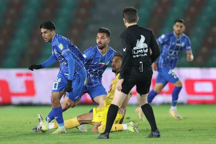 پابه سن گذاشته‌ها از تیم ملی فوتبال کنار بروند/رمز موفقیت در جام جهانی