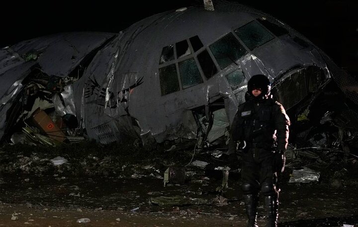 Bolivian plane crash kills 15 people, injures 28