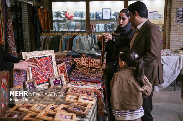 نمایشگاه مشاغل خانگی در سنندج