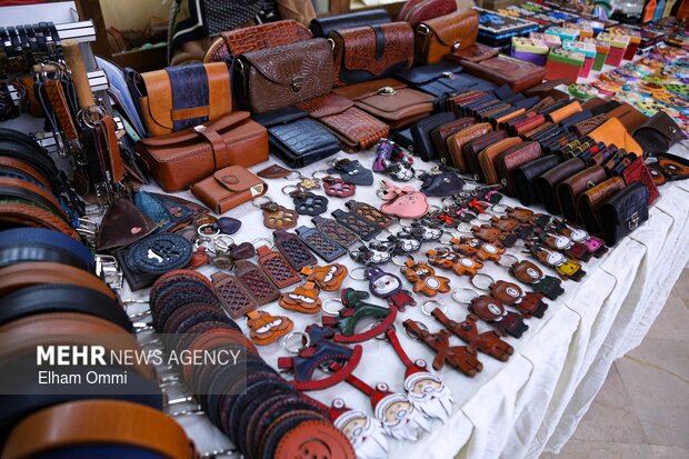 نمایشگاه مشاغل خانگی در سنندج