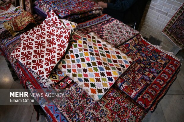 نمایشگاه مشاغل خانگی در سنندج