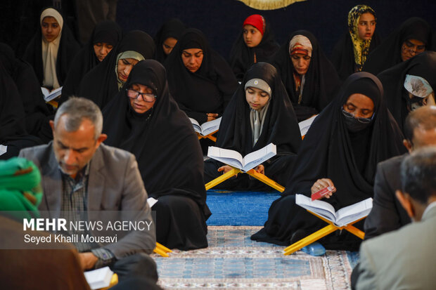 جزءخوانی قرآن کریم در مسجد نور اهواز