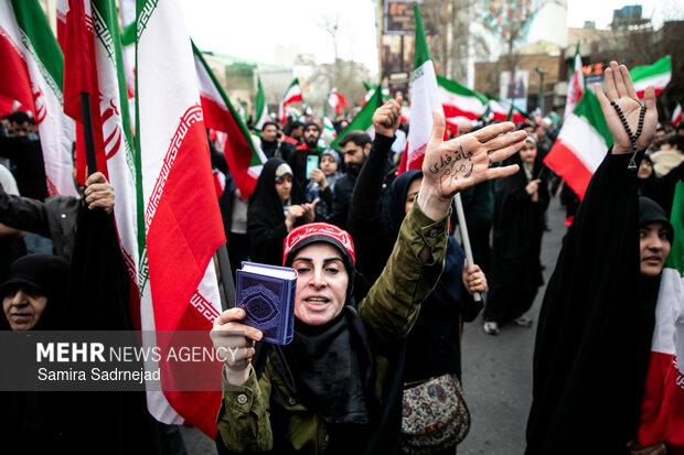 تجمع مردمی «تا پای جان برای ایران» در میدان فلسطین