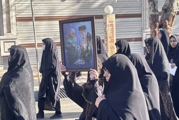 تجمع مردم سمنان در پی اعلام خبر شهادت رهبر معظم انقلاب