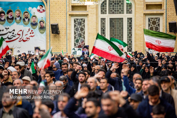 تجمع مردم قزوین در دفاع و حمایت از ایران جان در قزوین