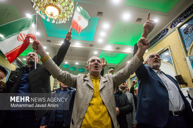 تجمع مردم قزوین در دفاع و حمایت از ایران جان در قزوین