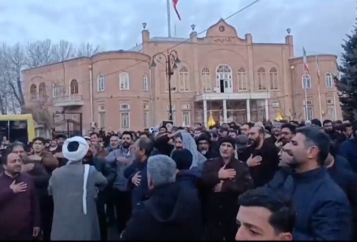 عزاداری مردم ارومیه در پی شهادت رهبر معظم انقلاب