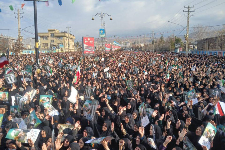 عزاداری کیلومتری یاسوجی ها در شهادت قائد امت امام خامنه‌ای (قدس سره)