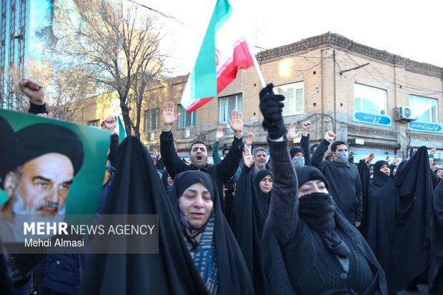سوگواری مردم زنجان در پی شهادت رهبر انقلاب