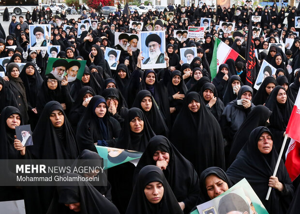 People in Bushehr condemn US-Israeli aggression against Iran
