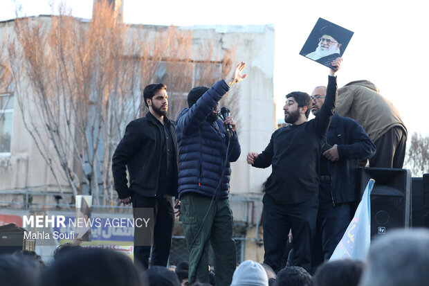 People in Arak condemn US-Israeli aggression against Iran
