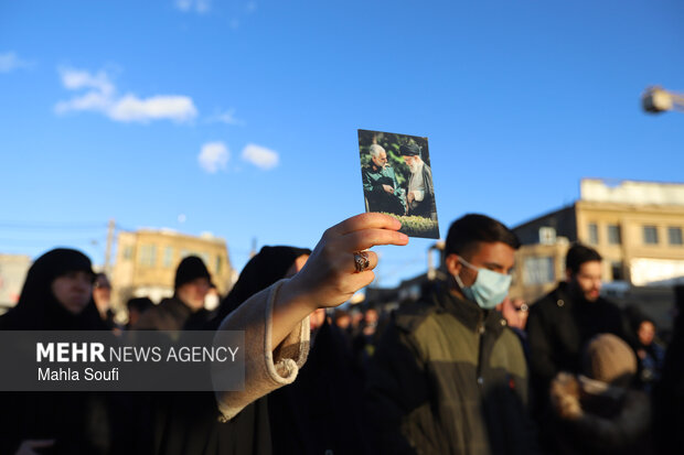 People in Arak condemn US-Israeli aggression against Iran
