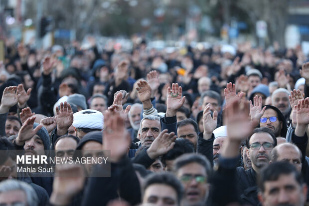 People in Arak condemn US-Israeli aggression against Iran
