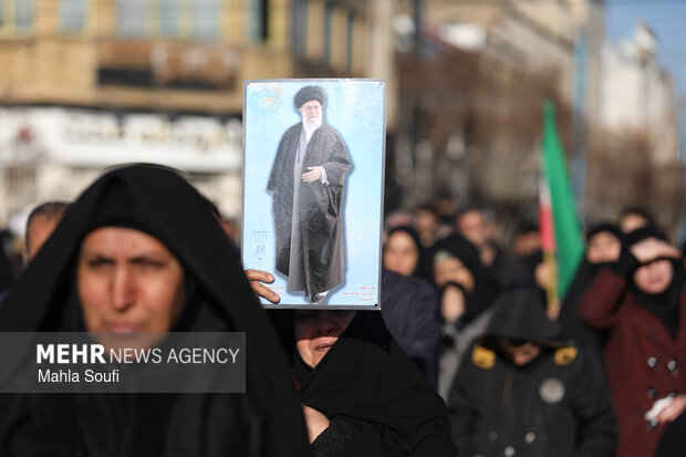 People in Arak condemn US-Israeli aggression against Iran
