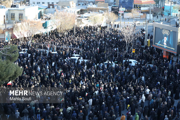People in Arak condemn US-Israeli aggression against Iran
