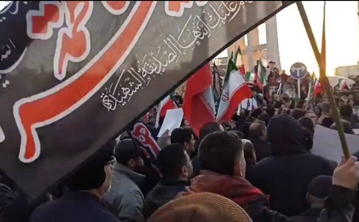 تجمع بزرگ مردم آرادان در سوگ شهادت رهبر معظم انقلاب