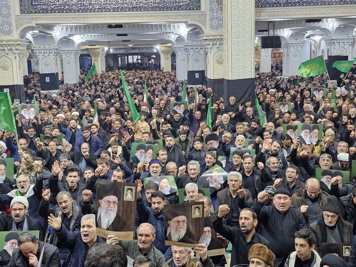 فریاد مرگ بر آمریکا در مصلی  اردبیل