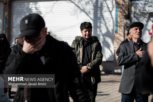 تجمع مردم قزوین در پی شهادت رهبر انقلاب