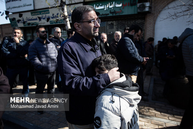 تجمع مردم قزوین در پی شهادت رهبر انقلاب