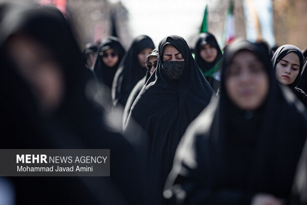 تجمع مردم قزوین در پی شهادت رهبر انقلاب