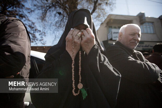 تجمع مردم قزوین در پی شهادت رهبر انقلاب