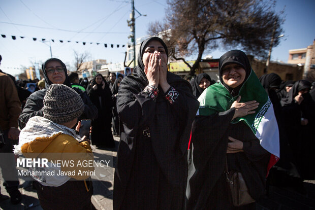 تجمع مردم قزوین در پی شهادت رهبر انقلاب