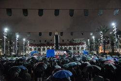 تجمع رشتوندان در هفتمین شب عزای قائد امت زیر بارش باران