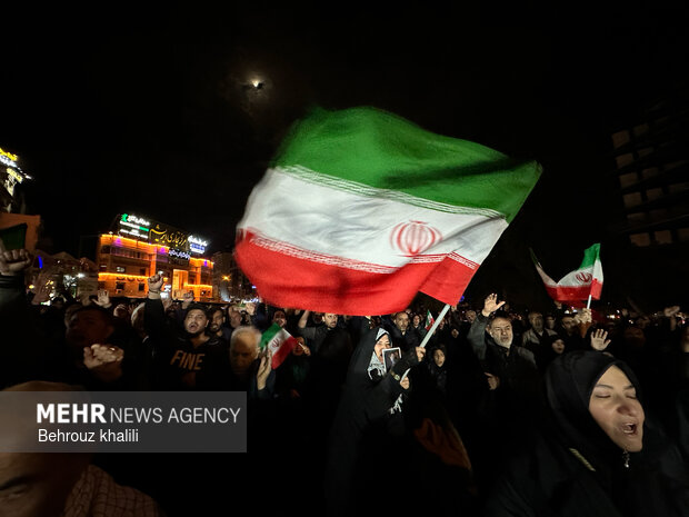 حضور آحاد ملت در میادین اصلی تهران در اقامه عزای شهادت رهبر معظم انقلاب اسلامی