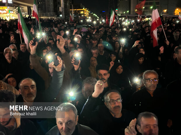 حضور آحاد ملت در میادین اصلی تهران در اقامه عزای شهادت رهبر معظم انقلاب اسلامی