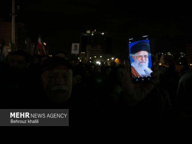 حضور آحاد ملت در میادین اصلی تهران در اقامه عزای شهادت رهبر معظم انقلاب اسلامی