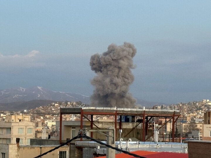 حمله هوایی به سنندج؛ تخریب خانه های مسکونی