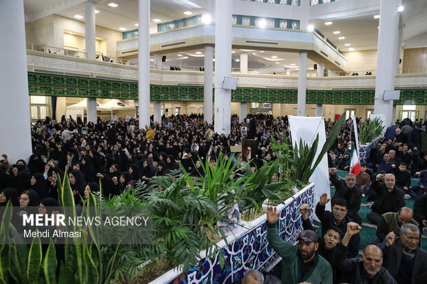 مجلس سوگ و عزای رهبر شهید انقلاب در زنجان