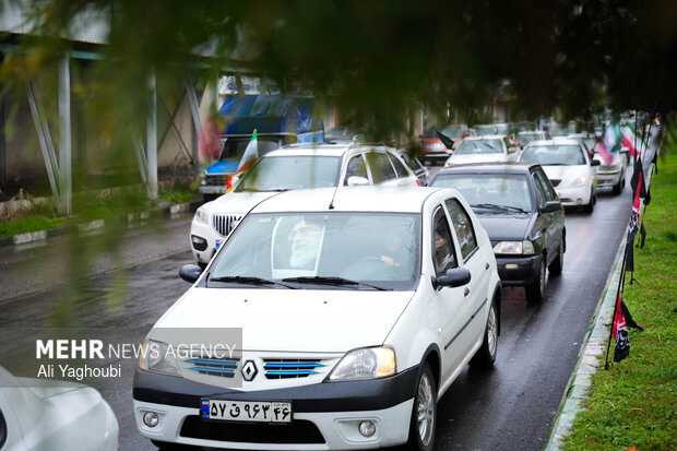 کاروان خودرویی رشتی‌ها در حمایت از ایران جان