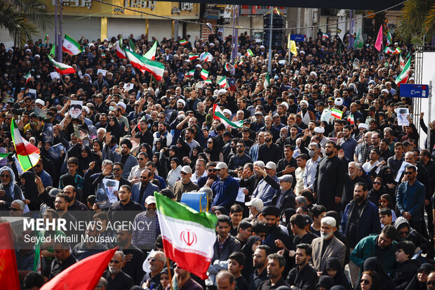 اجتماع اهوازی‌ها در پی شهادت رهبر معظم انقلاب