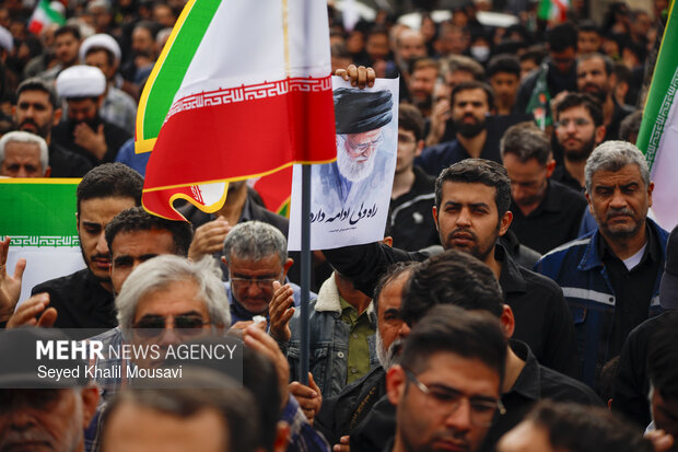 اجتماع اهوازی‌ها در پی شهادت رهبر معظم انقلاب